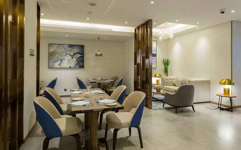 Comfort Hotel Jeddah King Road