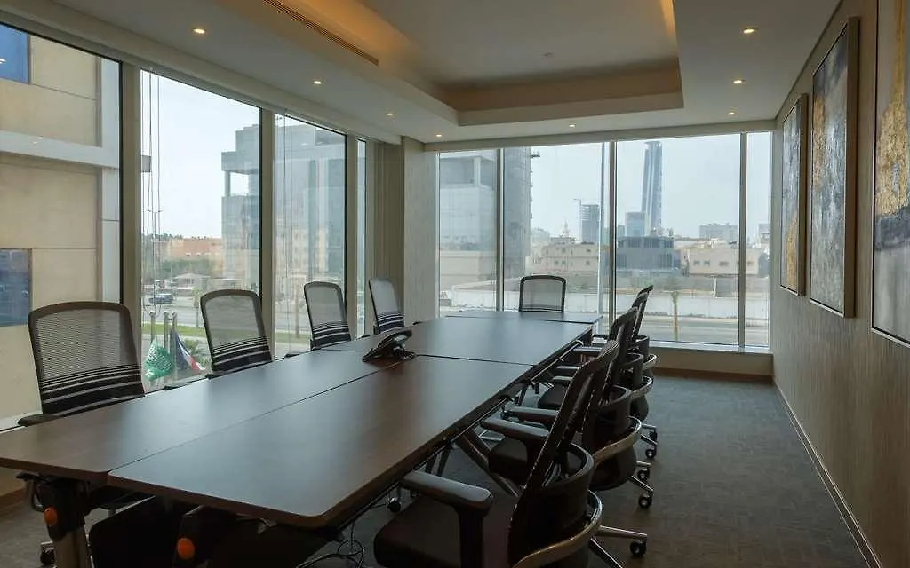 Comfort Hotel Jeddah King Road