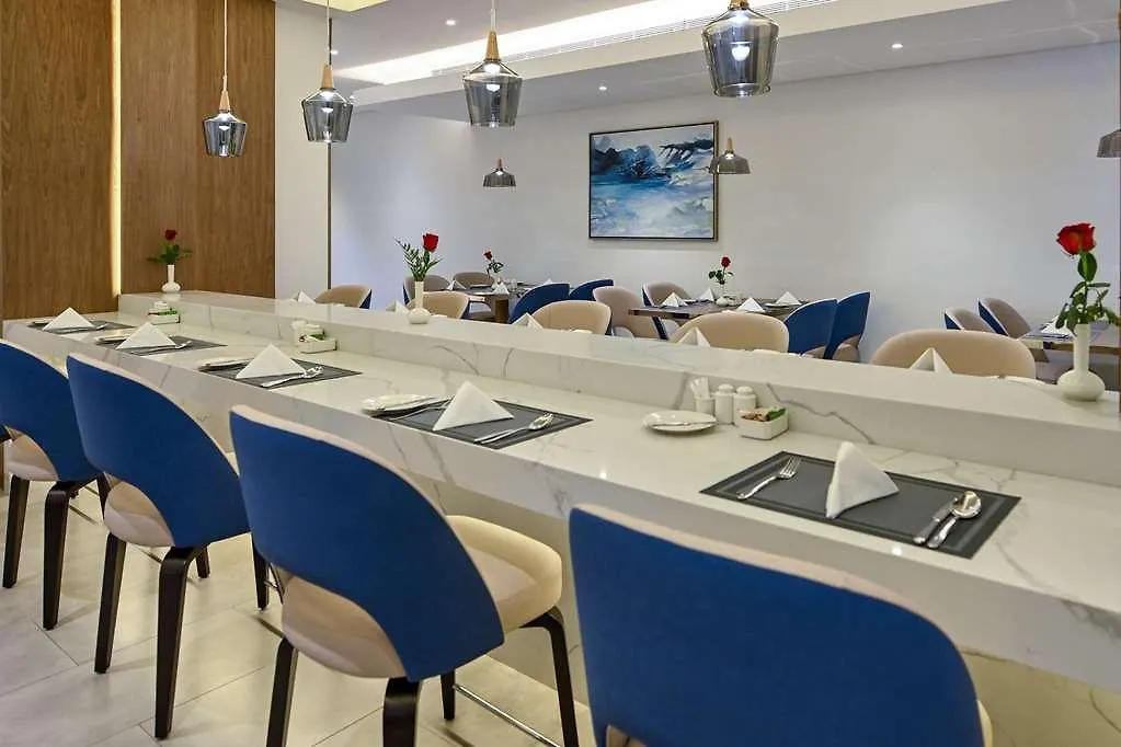 Comfort Hotel Jeddah King Road
